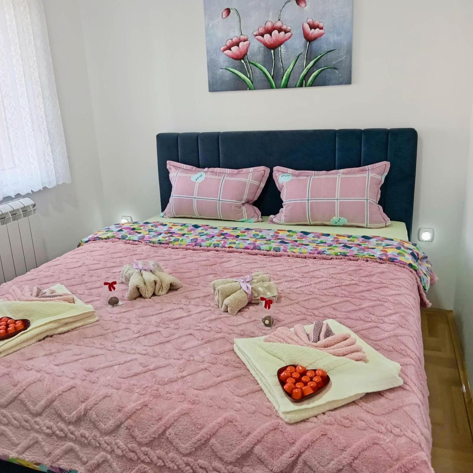 Apartman Lara Pirot Exterior foto