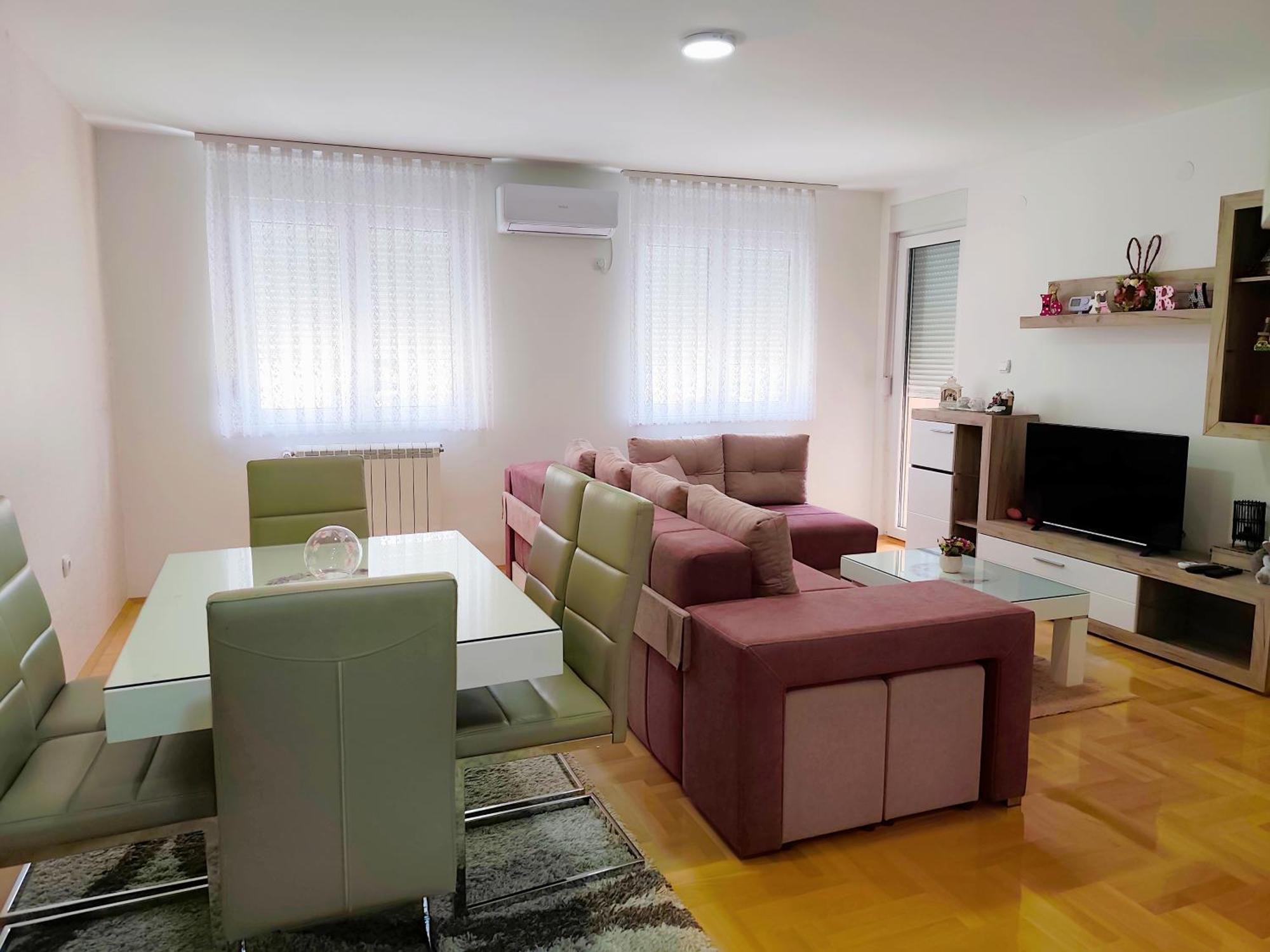 Apartman Lara Pirot Exterior foto